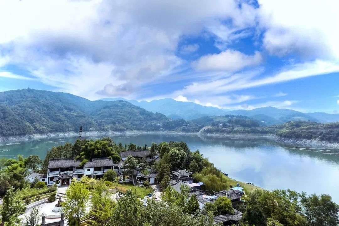 瀛湖全景